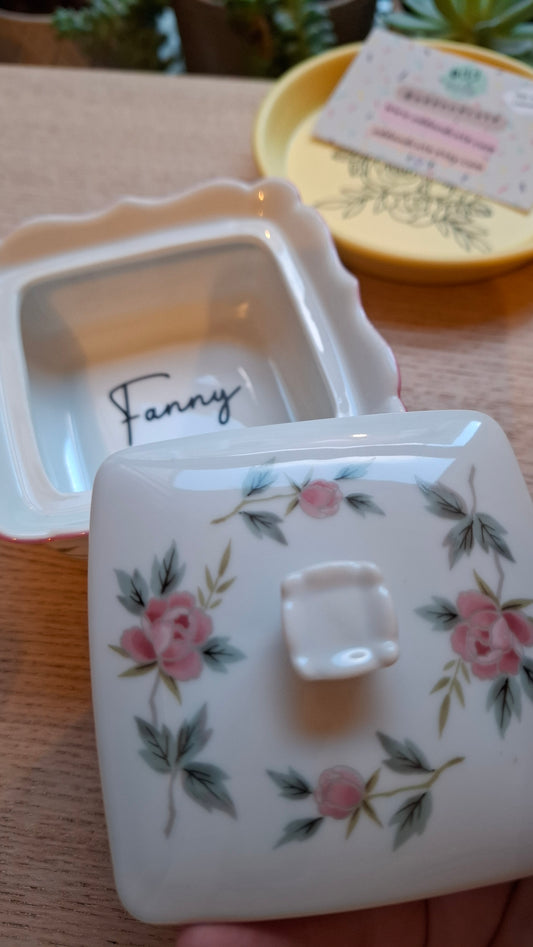 'Fanny Flaps' Upcycled Square Rose Pot With Cute Lid