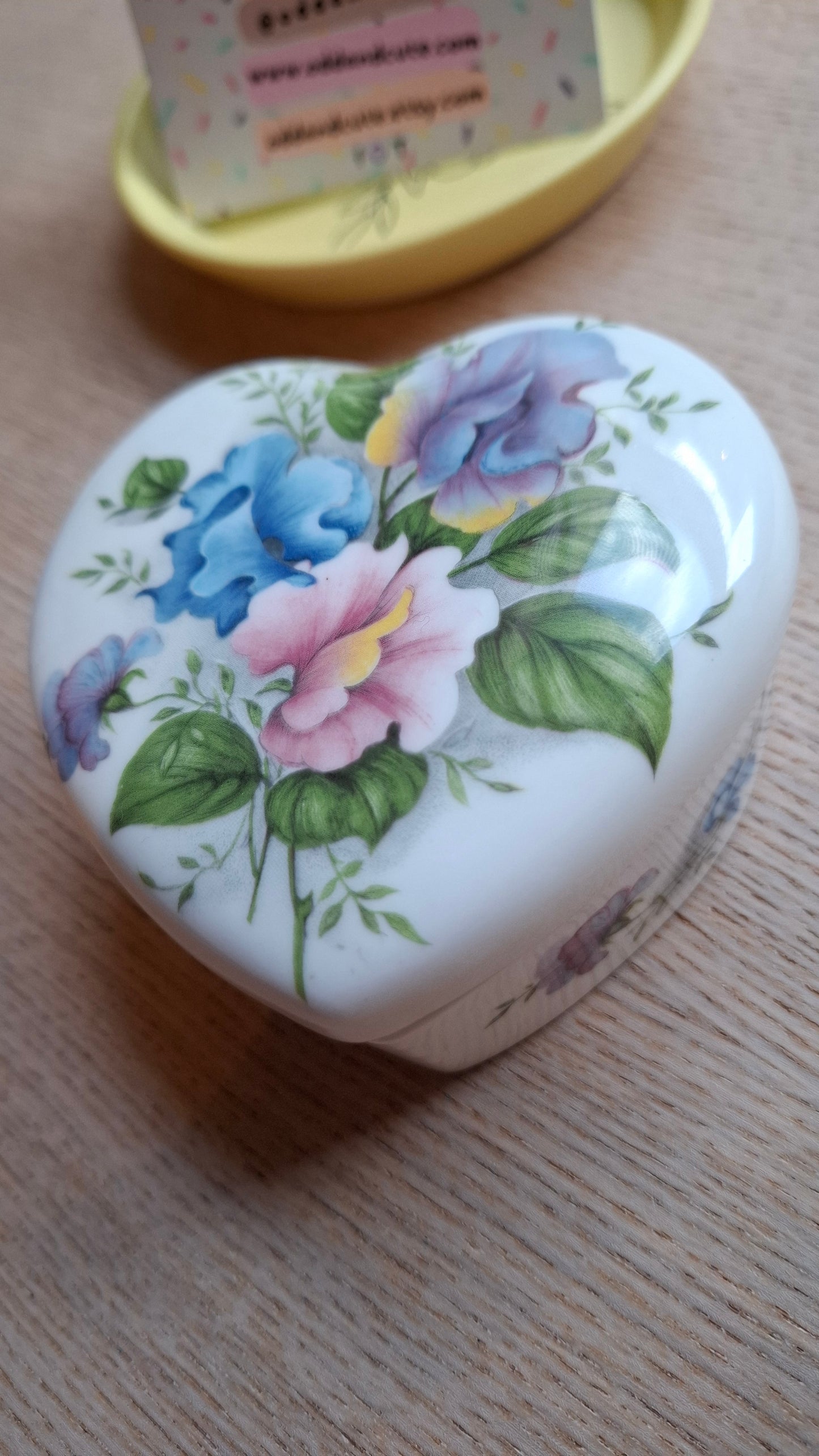 'Fanny Flaps' Upcycled Floral Heart Shaped Trinket Pot