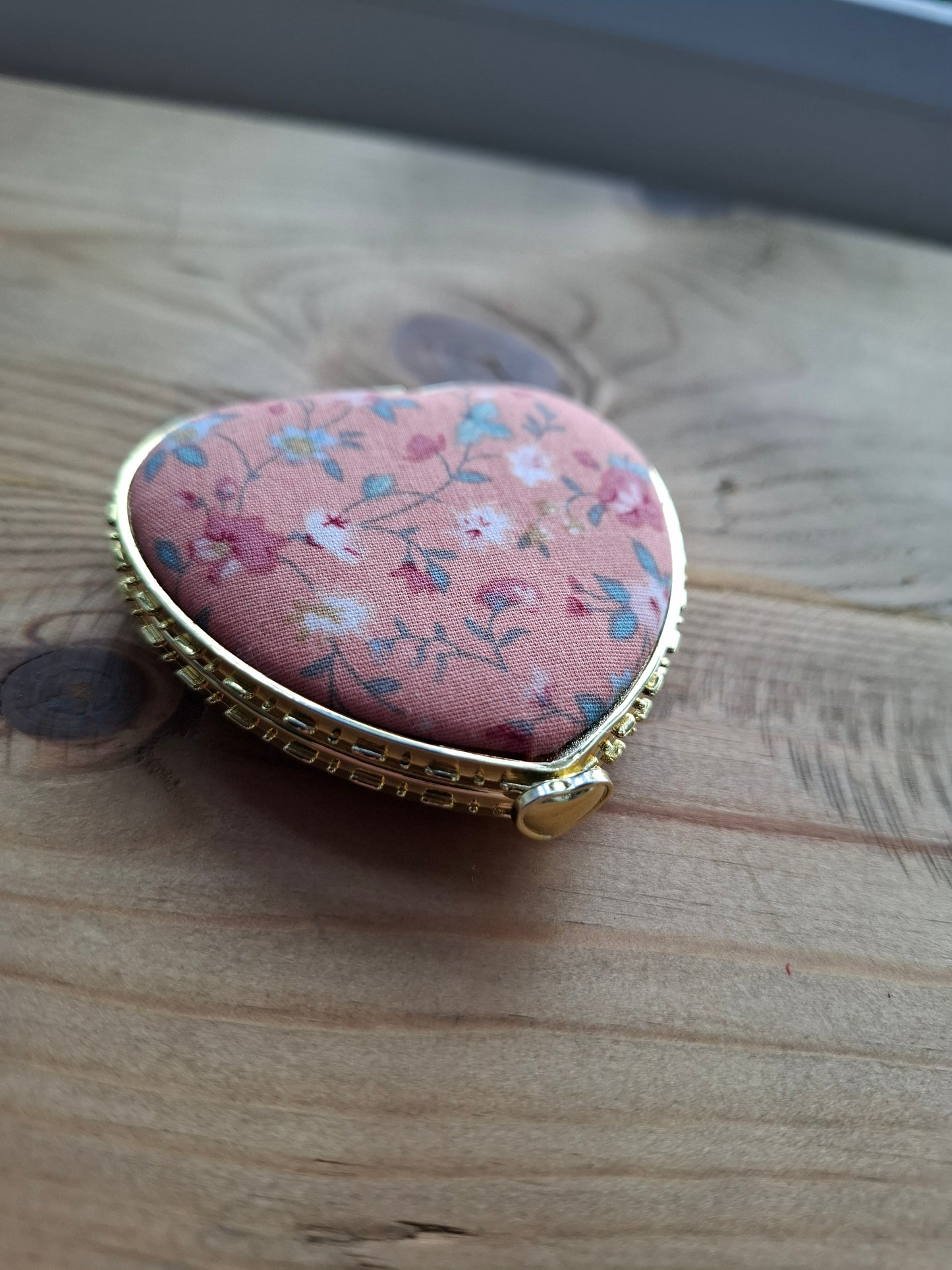'Cunt/Twat' Upcycled Compact Mirror (VARIOUS FLAWS - CLEARANCE)