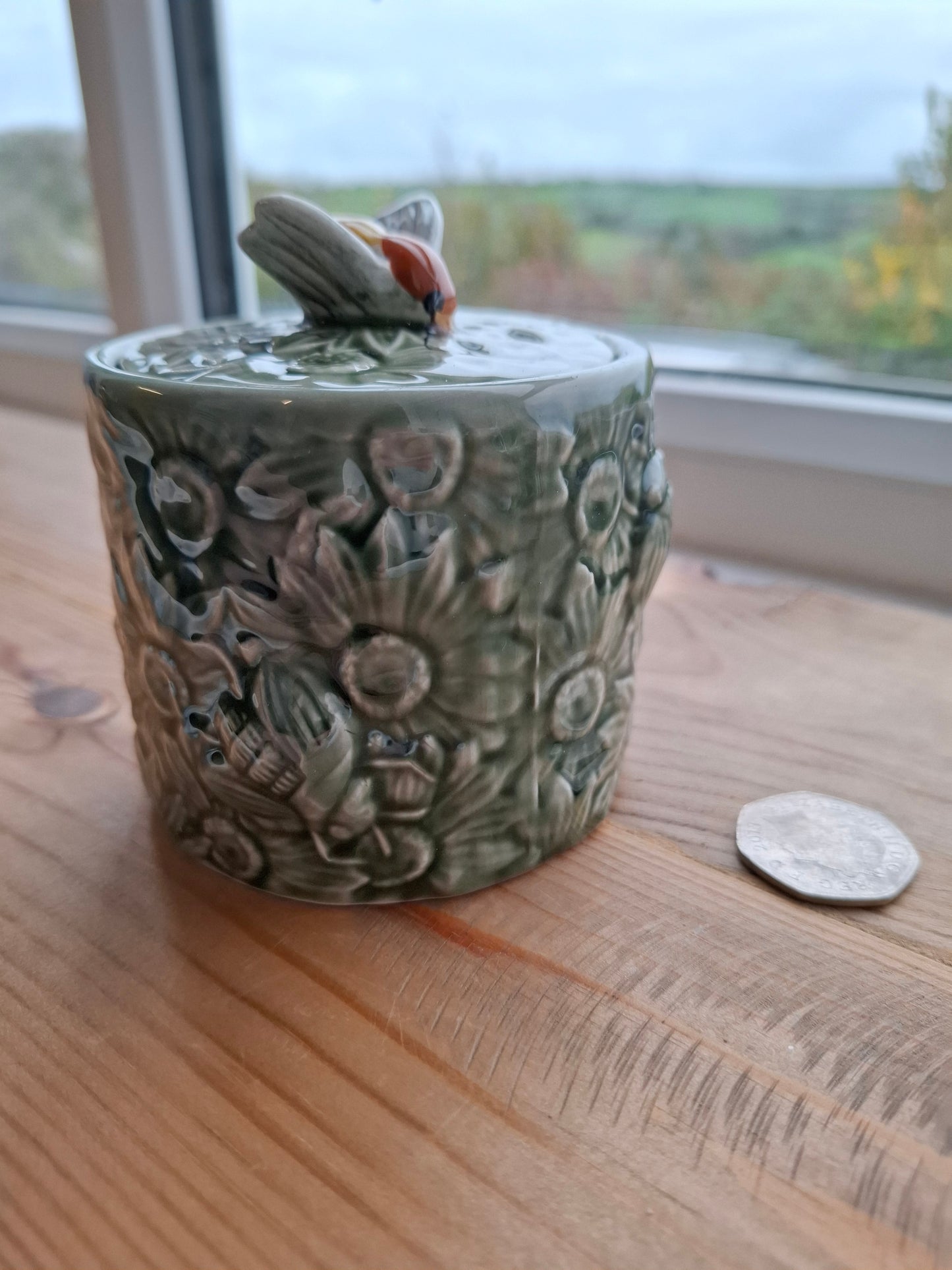 'Cunt' Fancy Green Bee Ceramic Pot