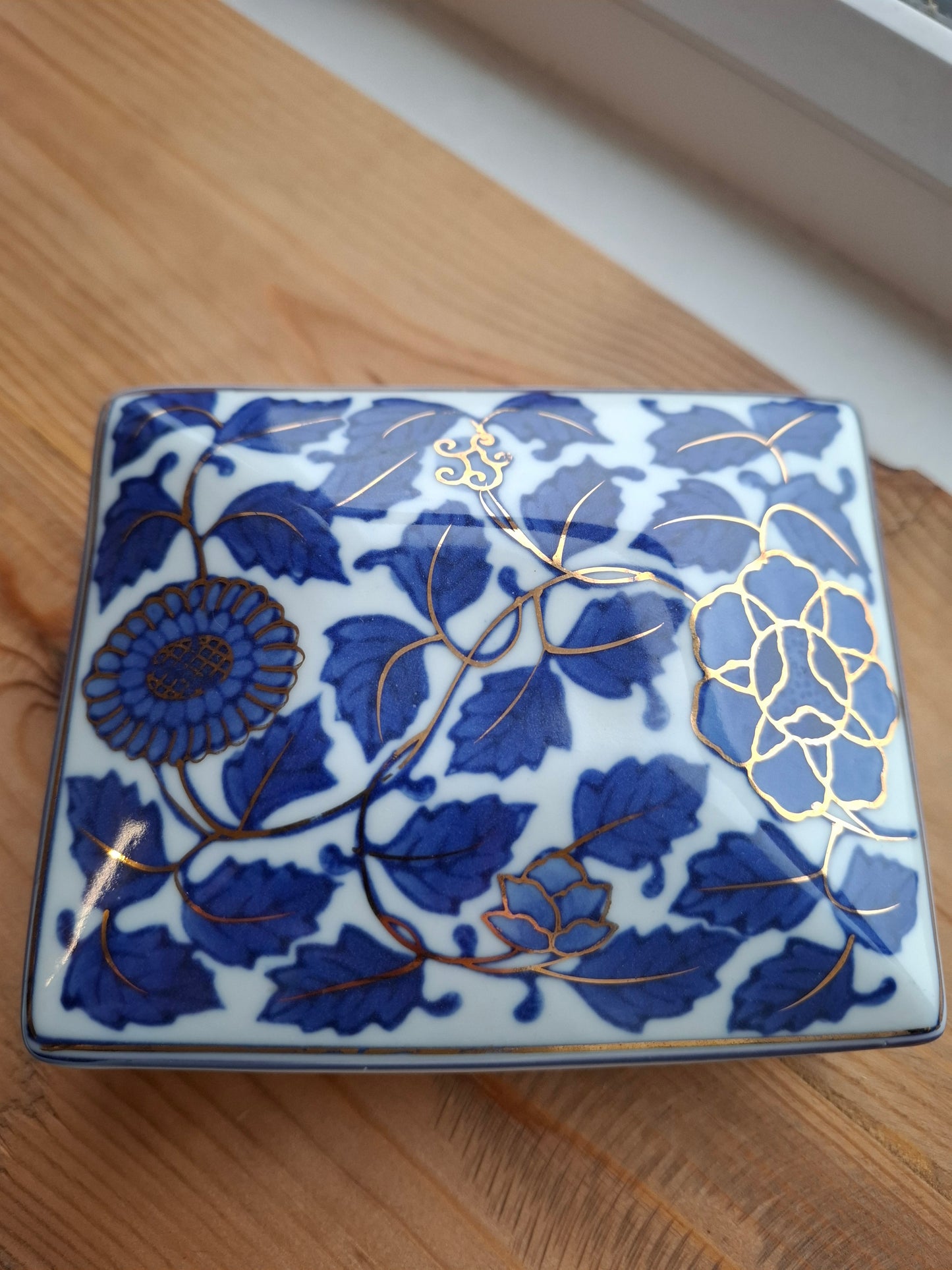 'Fanny Flaps' Upcycled Medium Sized Blue White Trinket Pot
