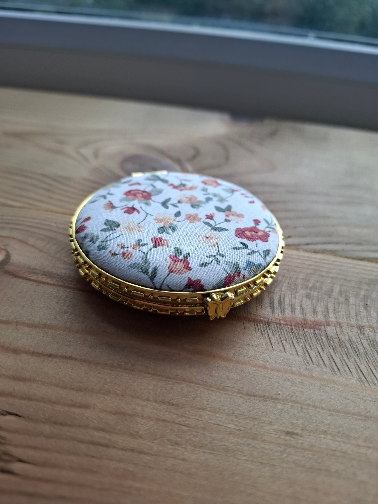 'Cunt/Twat' Upcycled Compact Mirror (VARIOUS FLAWS - CLEARANCE)