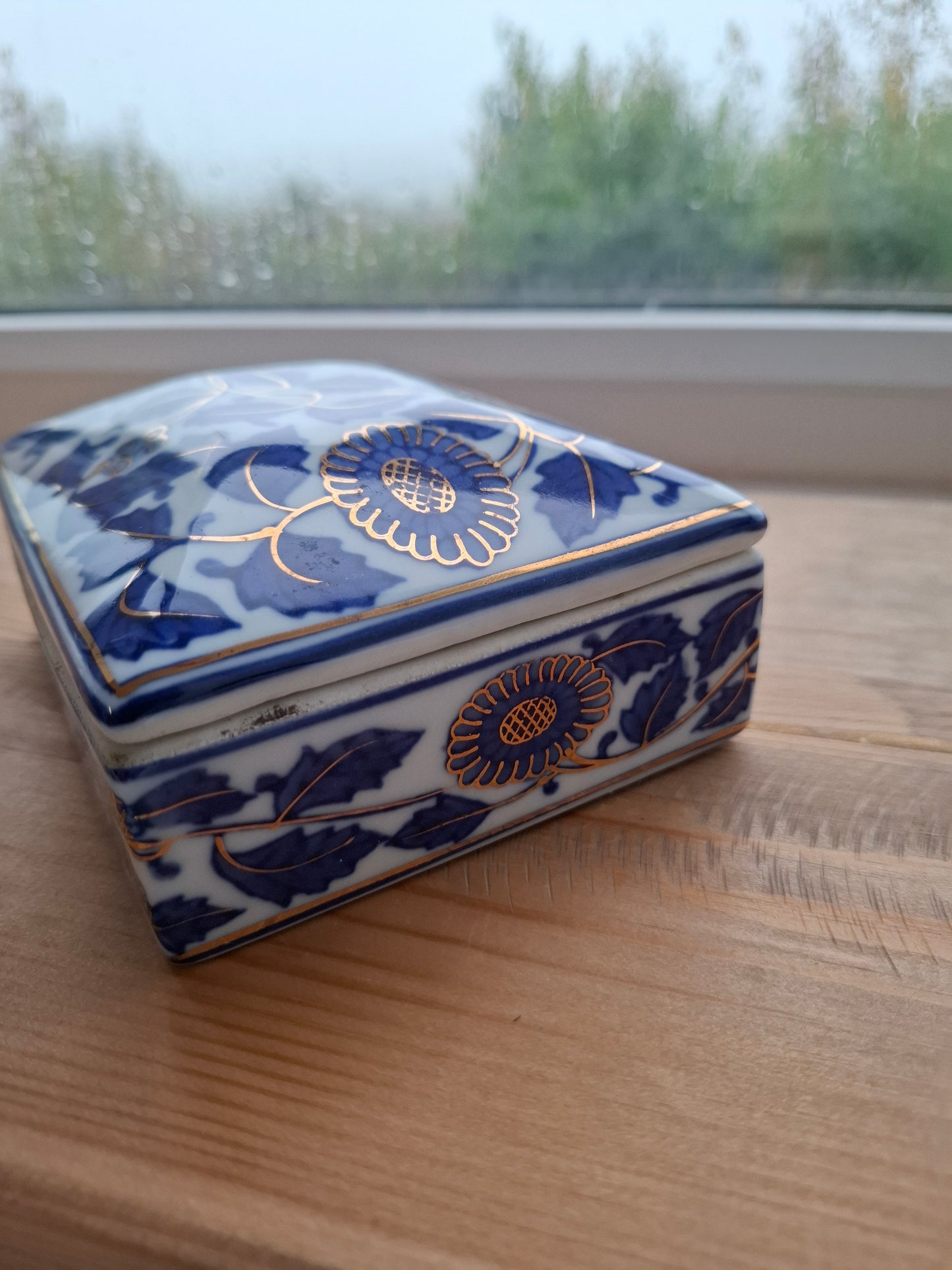 'Fanny Flaps' Upcycled Medium Sized Blue White Trinket Pot