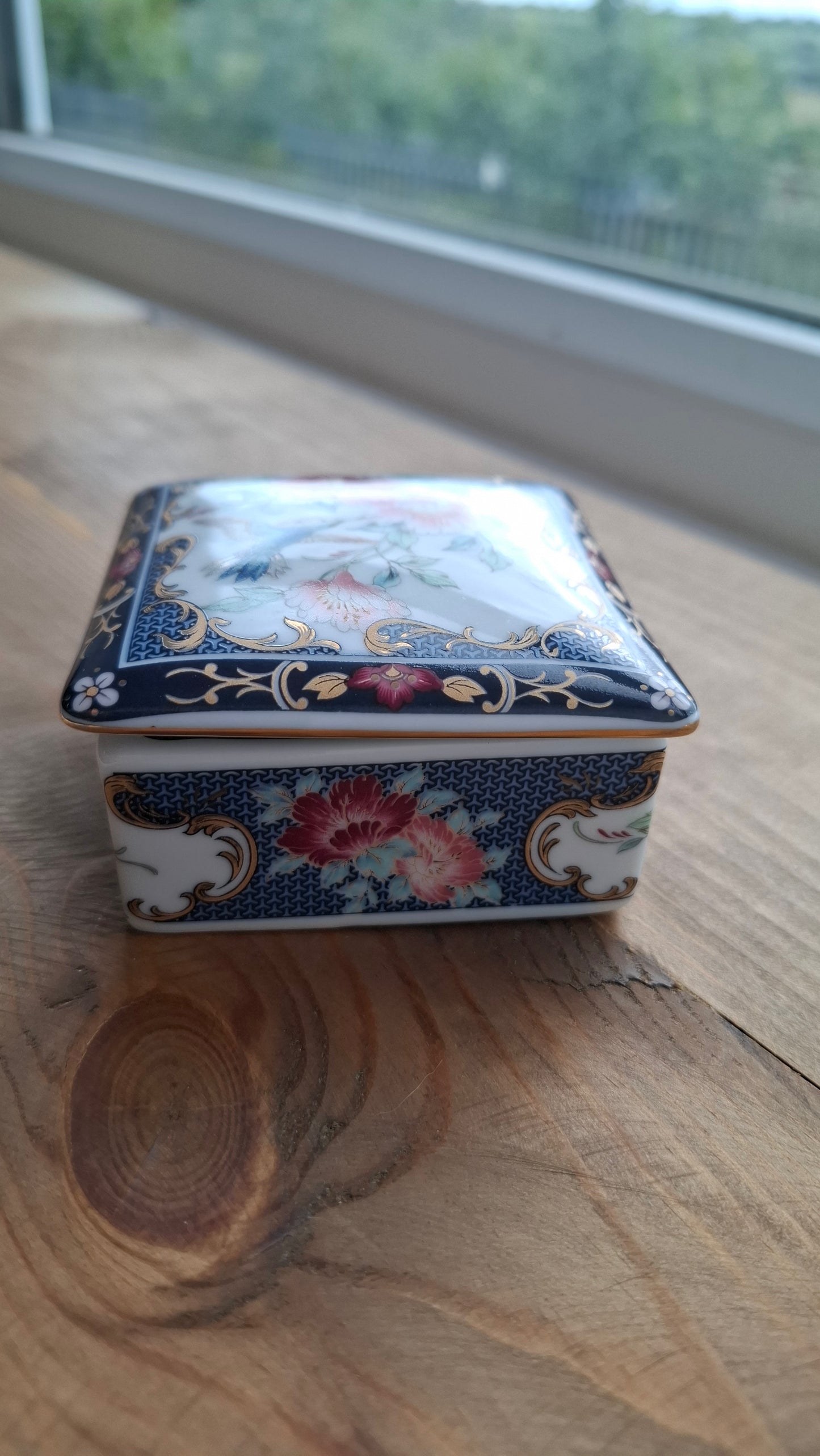 'Piss Flaps' Upcycled Hummingbird Trinket Pot
