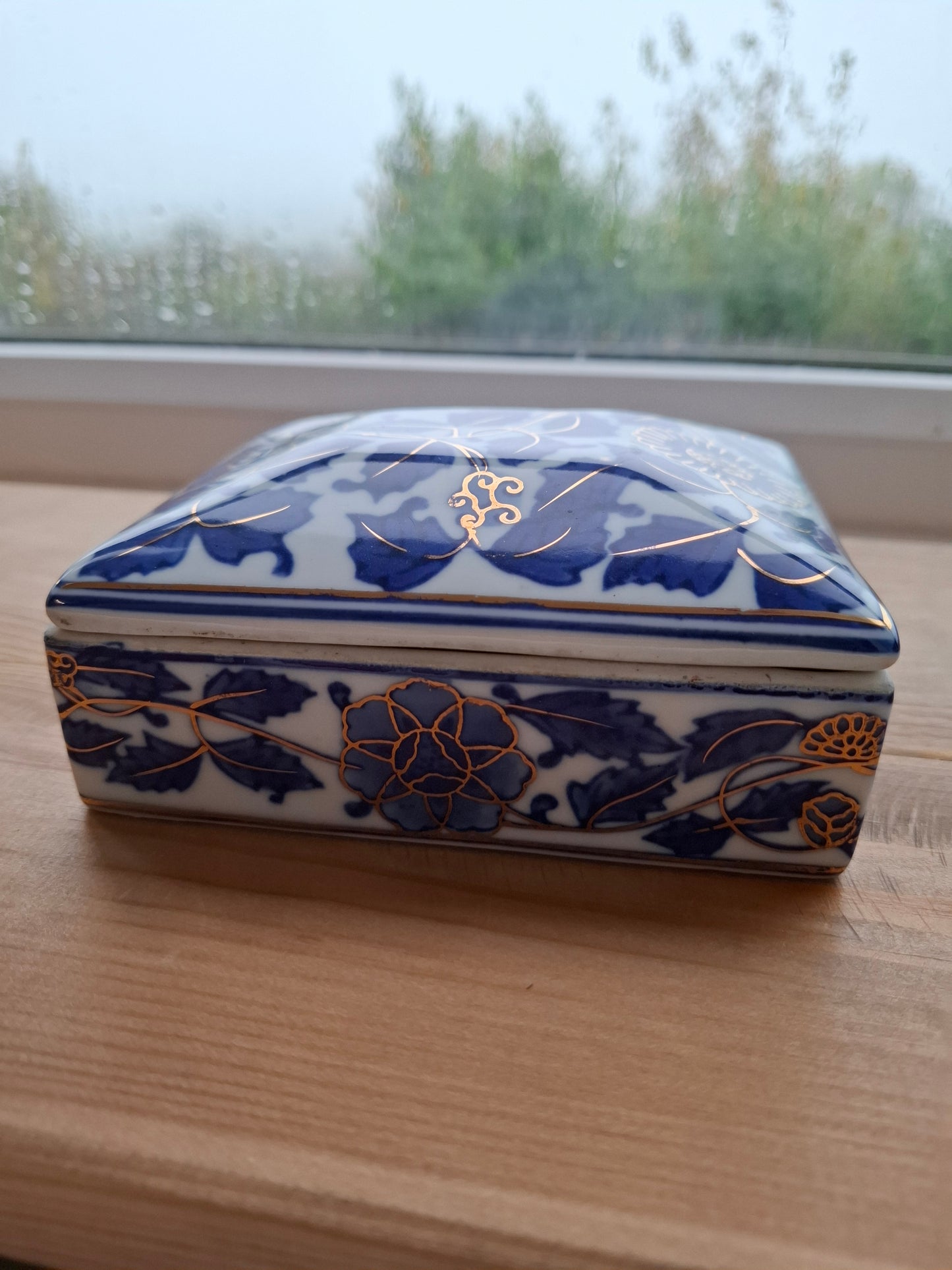 'Fanny Flaps' Upcycled Medium Sized Blue White Trinket Pot