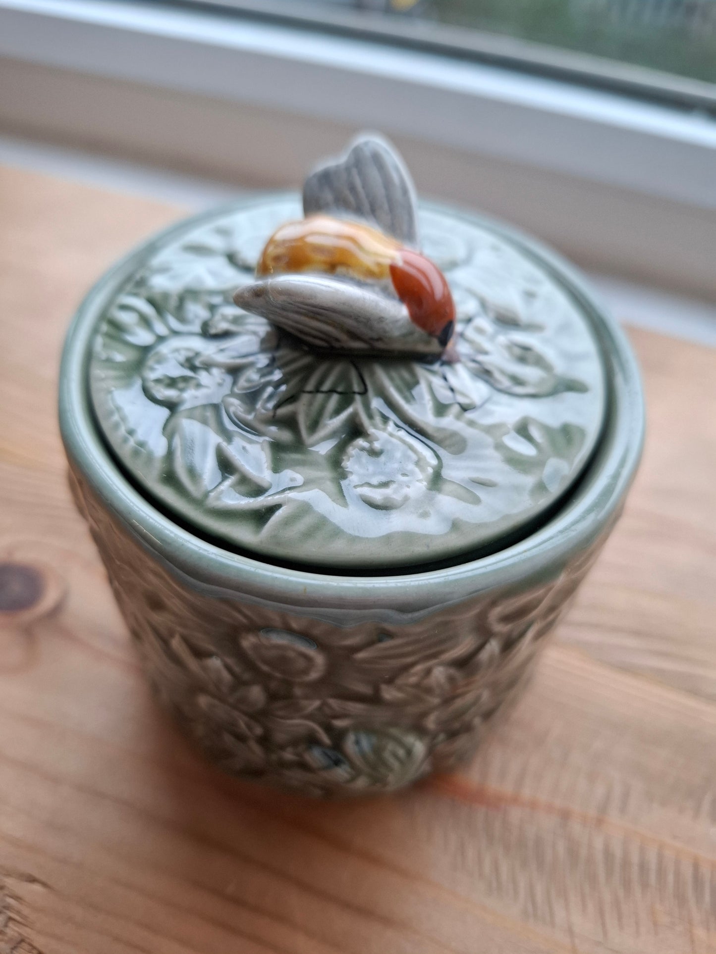 'Cunt' Fancy Green Bee Ceramic Pot