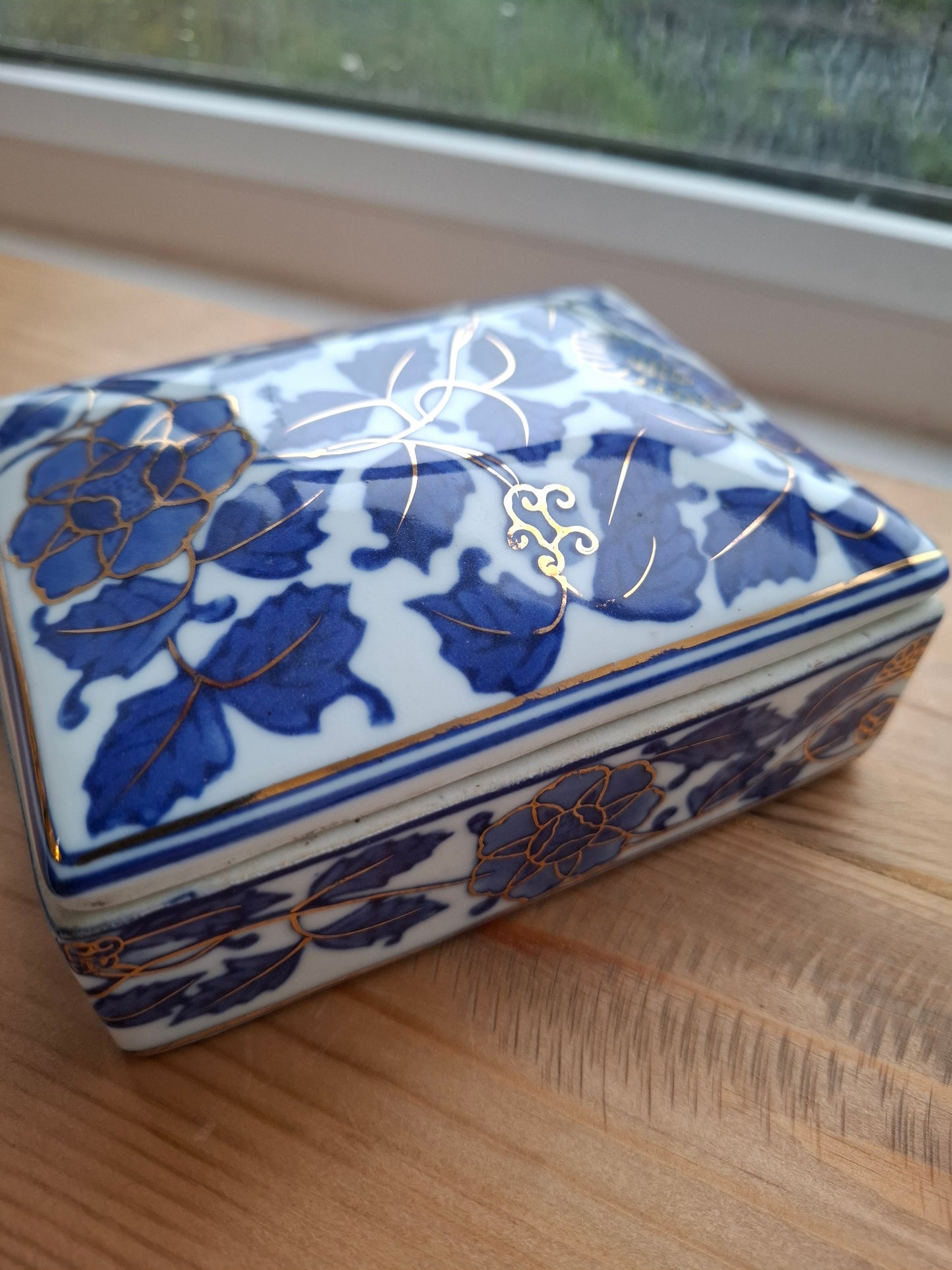 'Fanny Flaps' Upcycled Medium Sized Blue White Trinket Pot