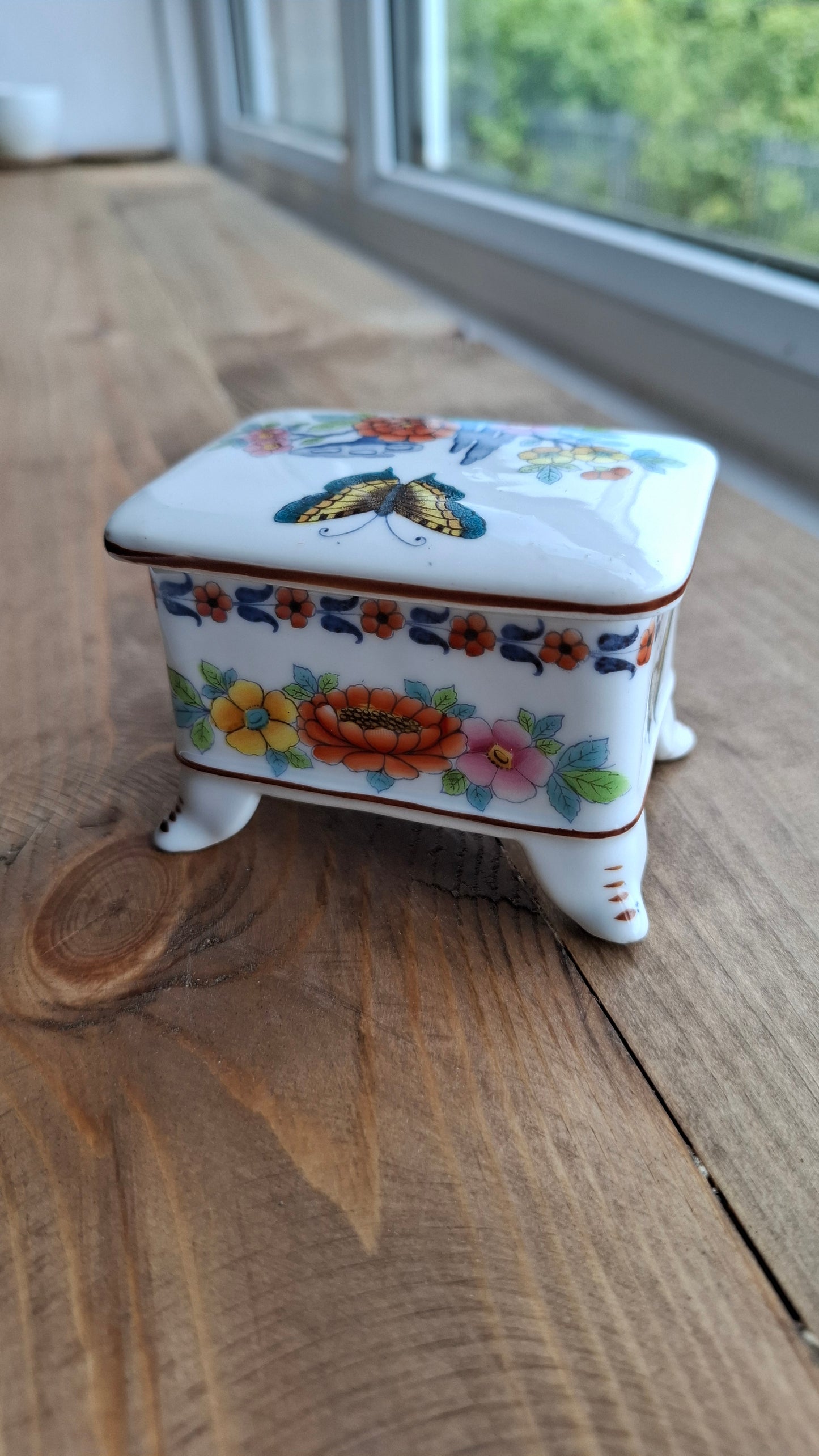 'Fanny Flaps' Upcycled Chest Style Trinket Pot