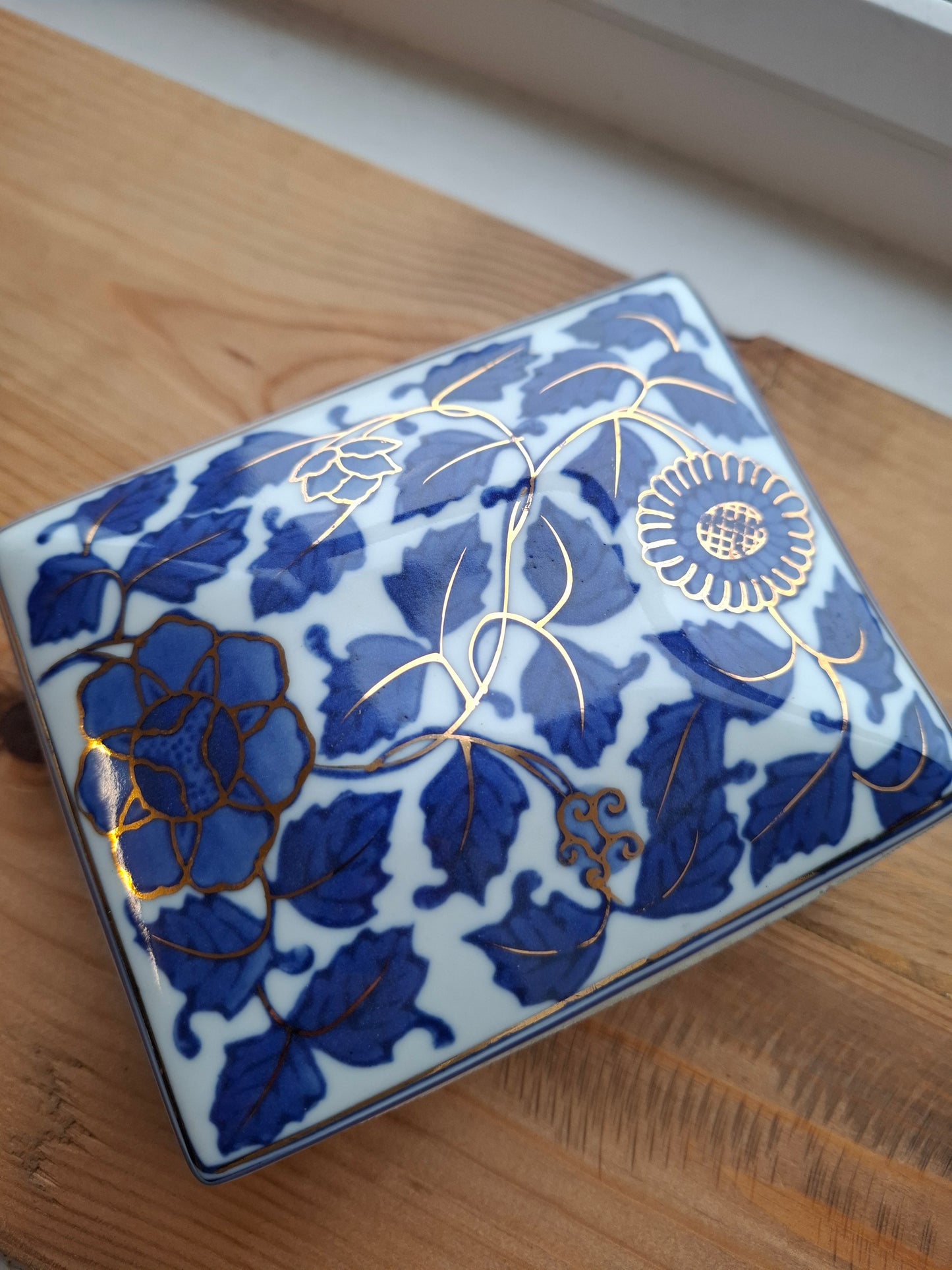 'Fanny Flaps' Upcycled Medium Sized Blue White Trinket Pot