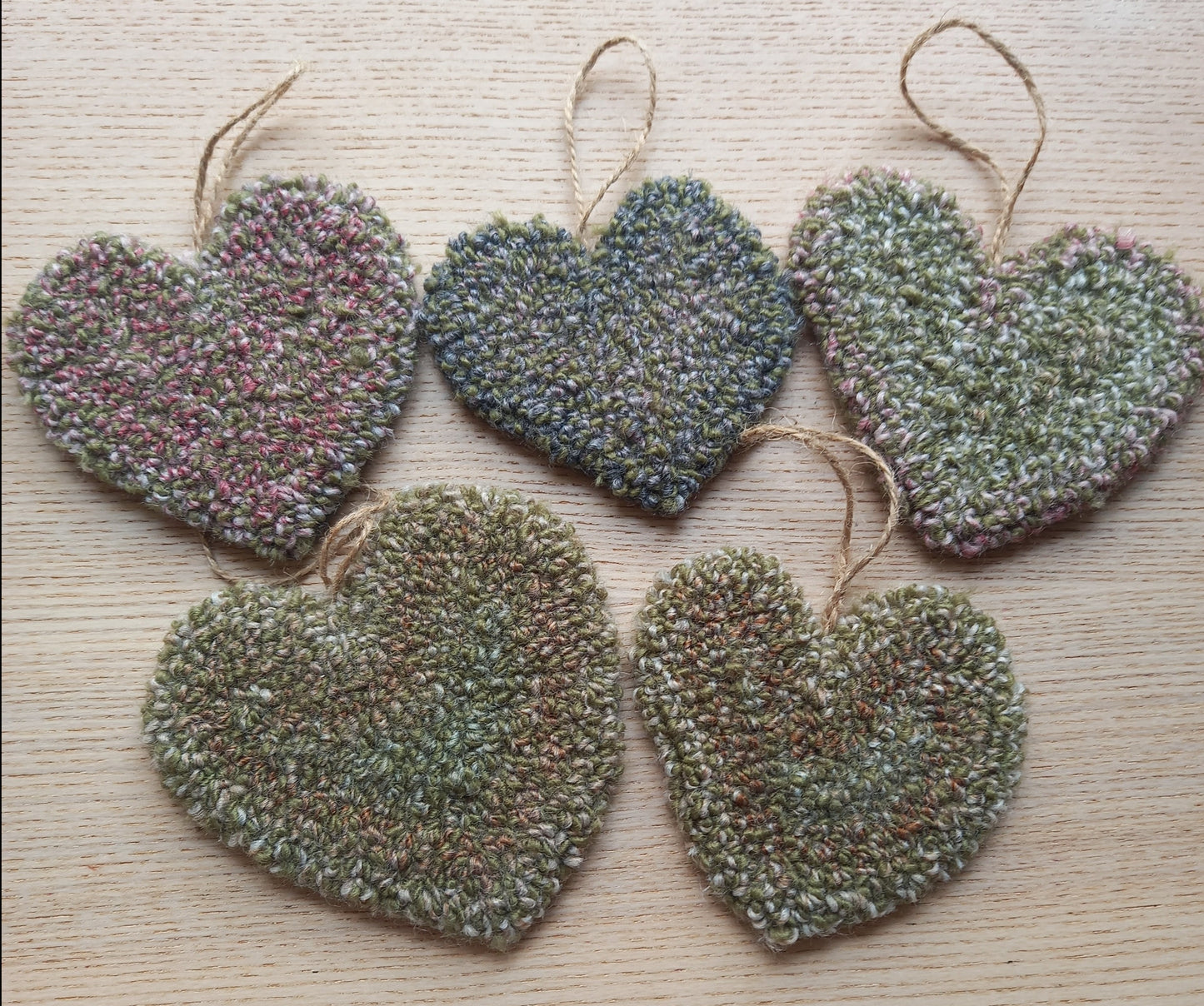 Medium Hanging Woolly Heart