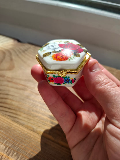 'Cunt' Upcycled Mini Trinket/Pill Pot Red and White Floral