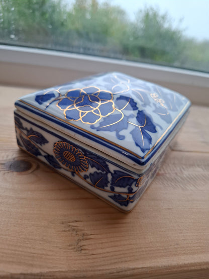 'Fanny Flaps' Upcycled Medium Sized Blue White Trinket Pot
