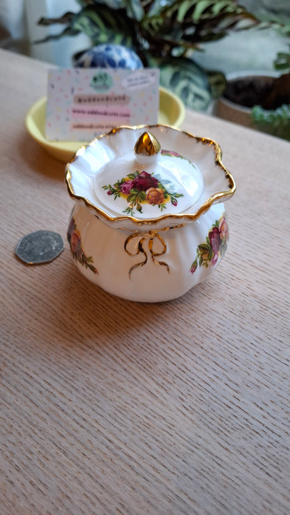 'Cunt' Upcycled Fancy Bag Style Trinket Pot (Gold Writing)