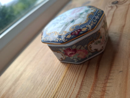 'Fanny Flaps' Upcycled Hummingbird Trinket Pot