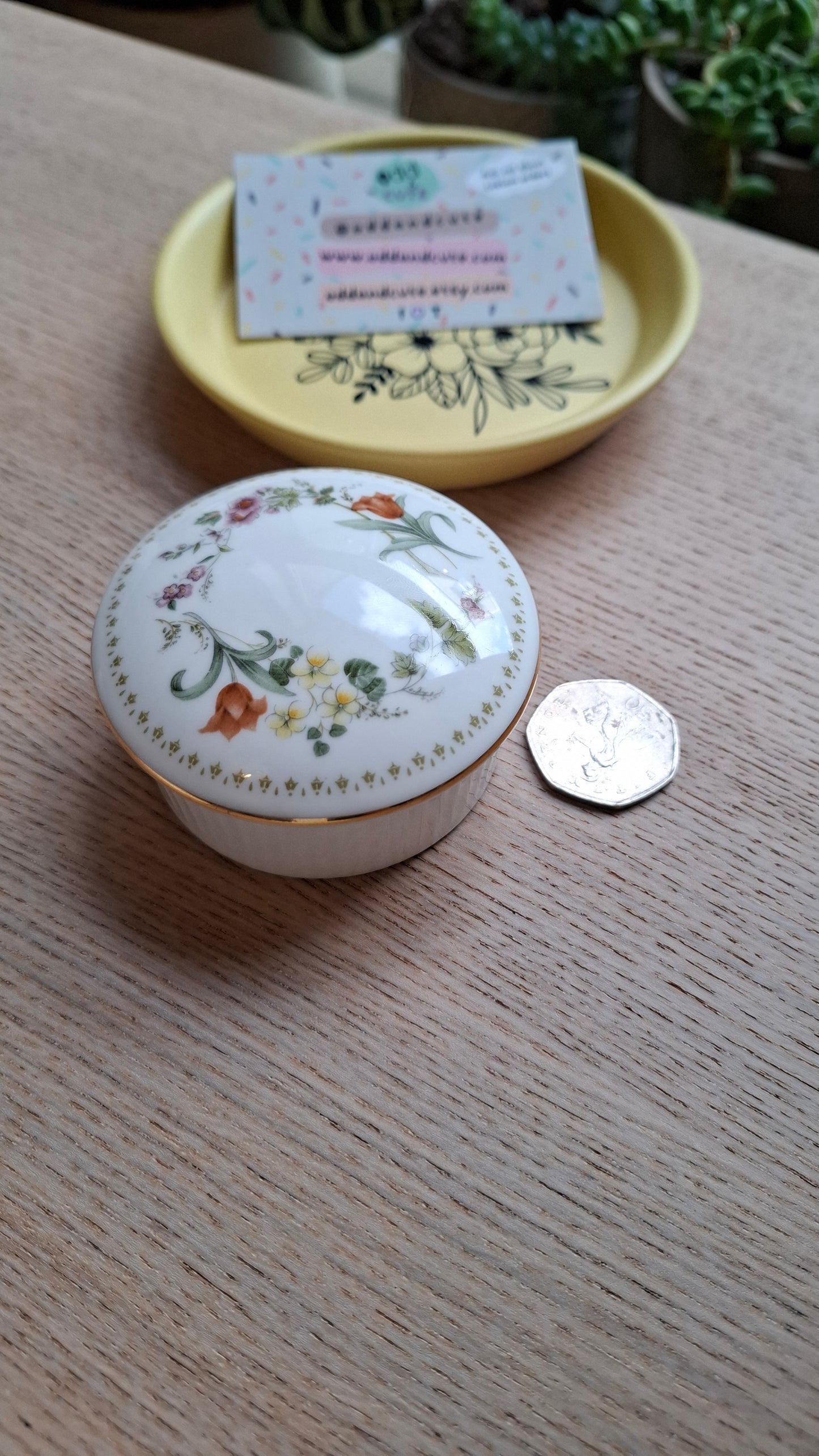 'Ya Div' Upcycled Round Floral Trinket Pot