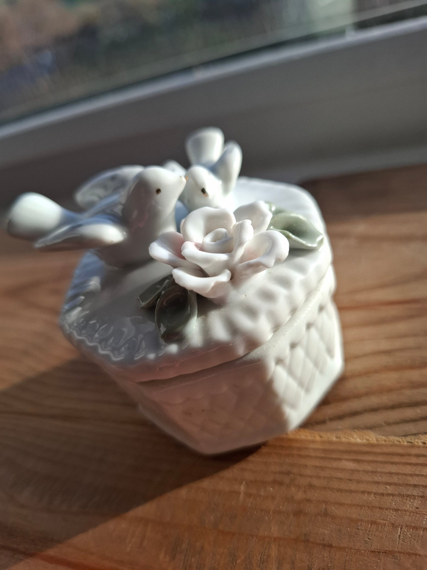 'Bum Hole' Upcycled Bird/Rose Trinket Pot