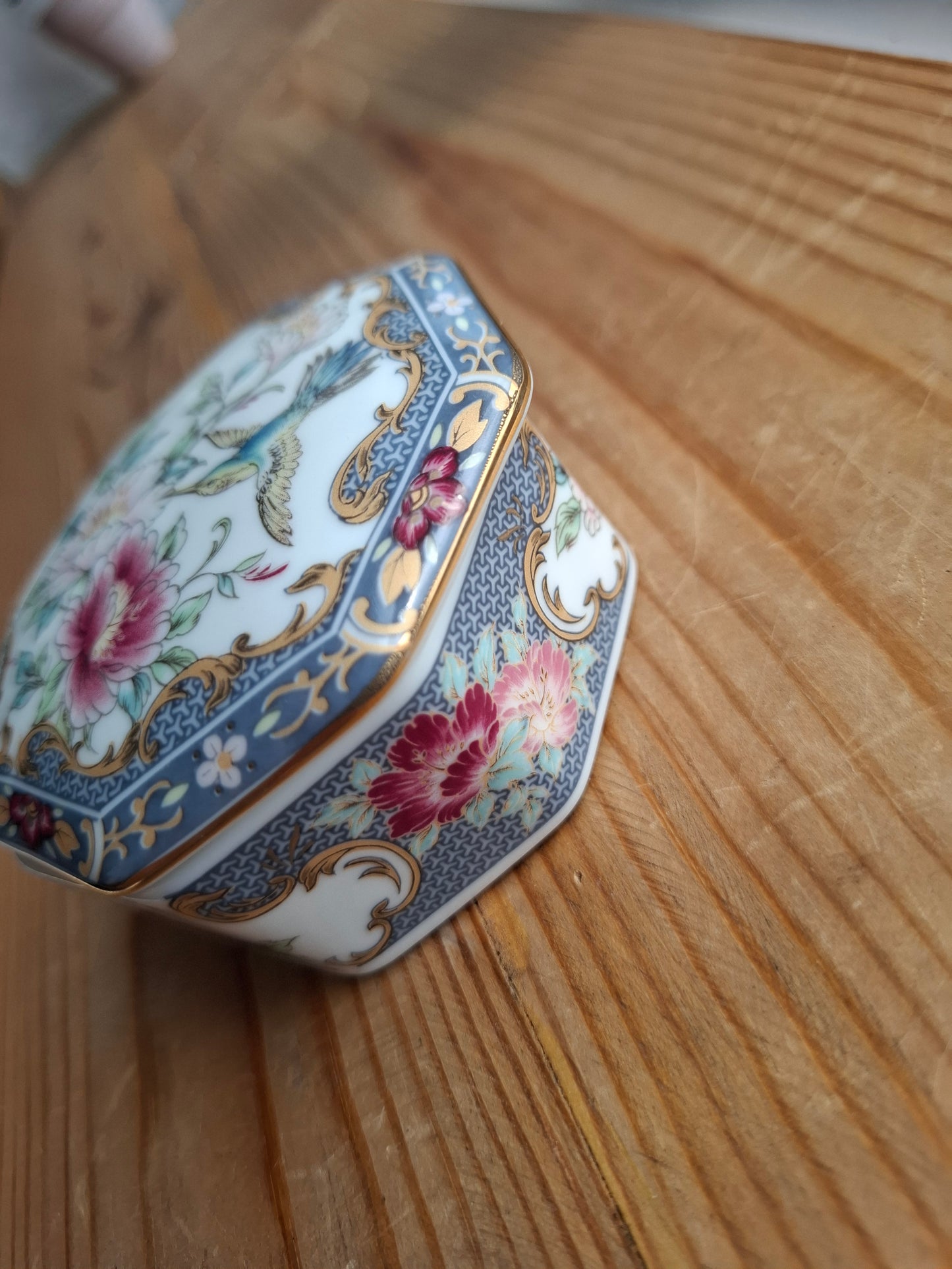 'Fanny Flaps' Upcycled Hummingbird Trinket Pot