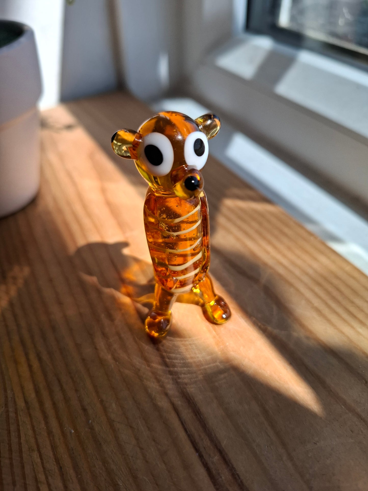Glass Standing Goofy Meerkat (CGB Giftware)
