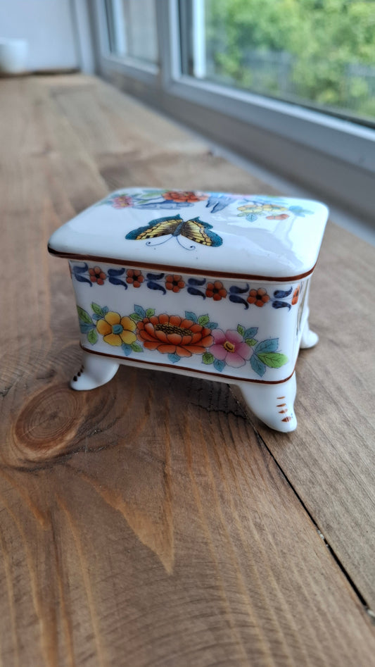 'Fanny Flaps' Upcycled Chest Style Trinket Pot
