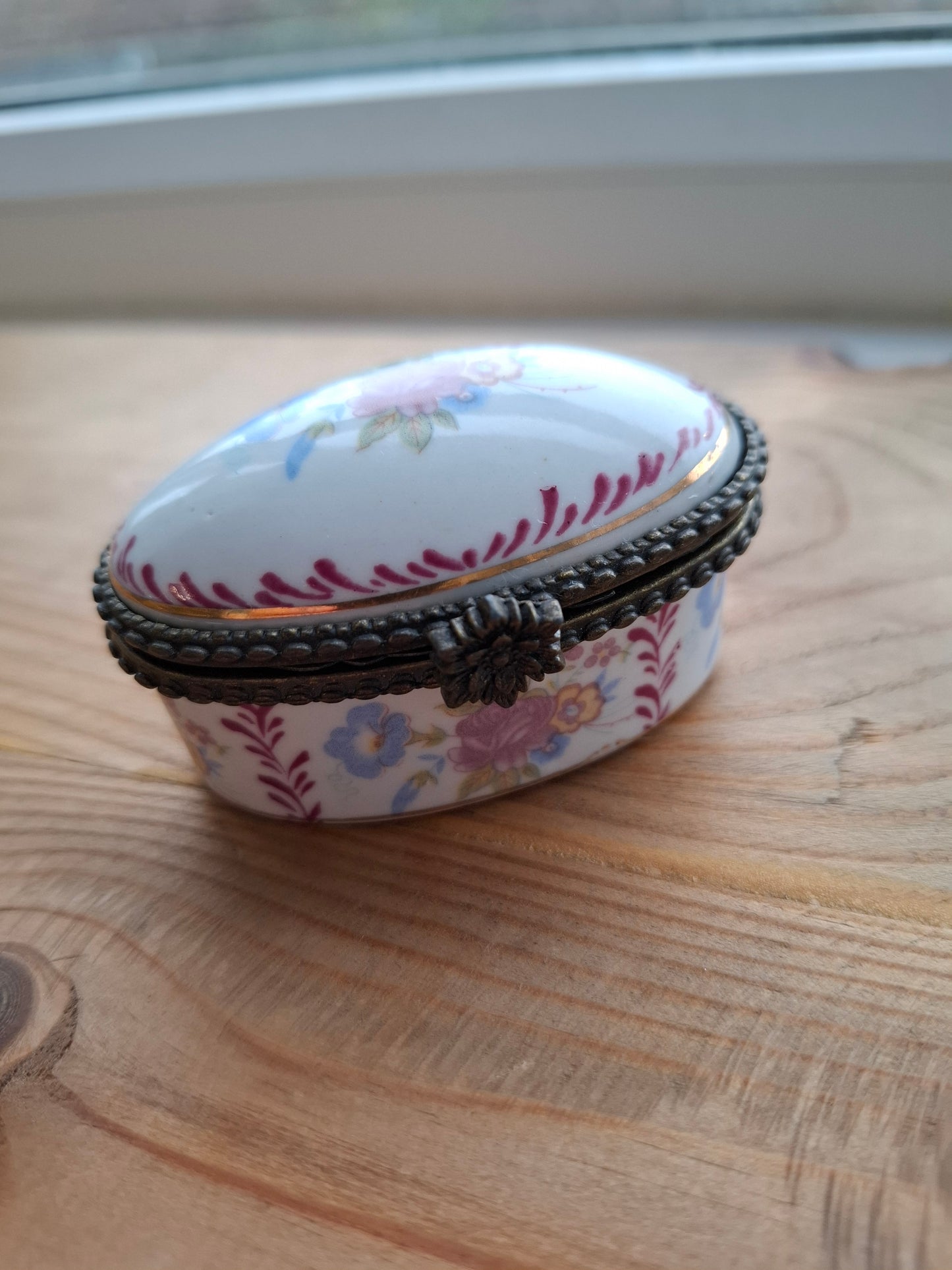 'Slag' Upcycled Oval Shaped Clasped Trinket Pot
